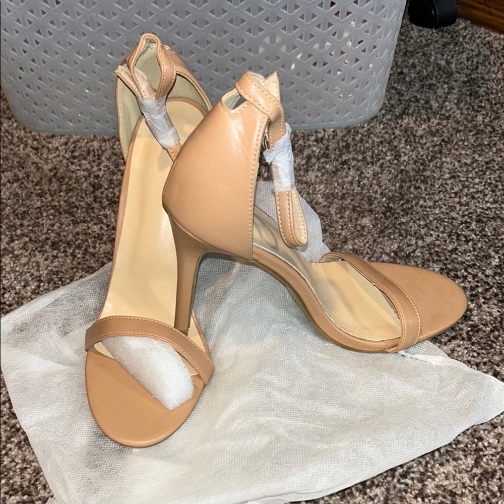 Elegant Tan Women's Heels